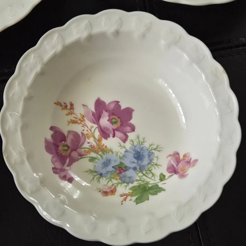 Vintage Taylor Smith Taylor TST Floral Scalloped Fruit Dessert Bowls Set of 5